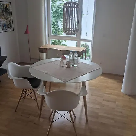 Ferien Am Wasser Apartment Wiesbaden